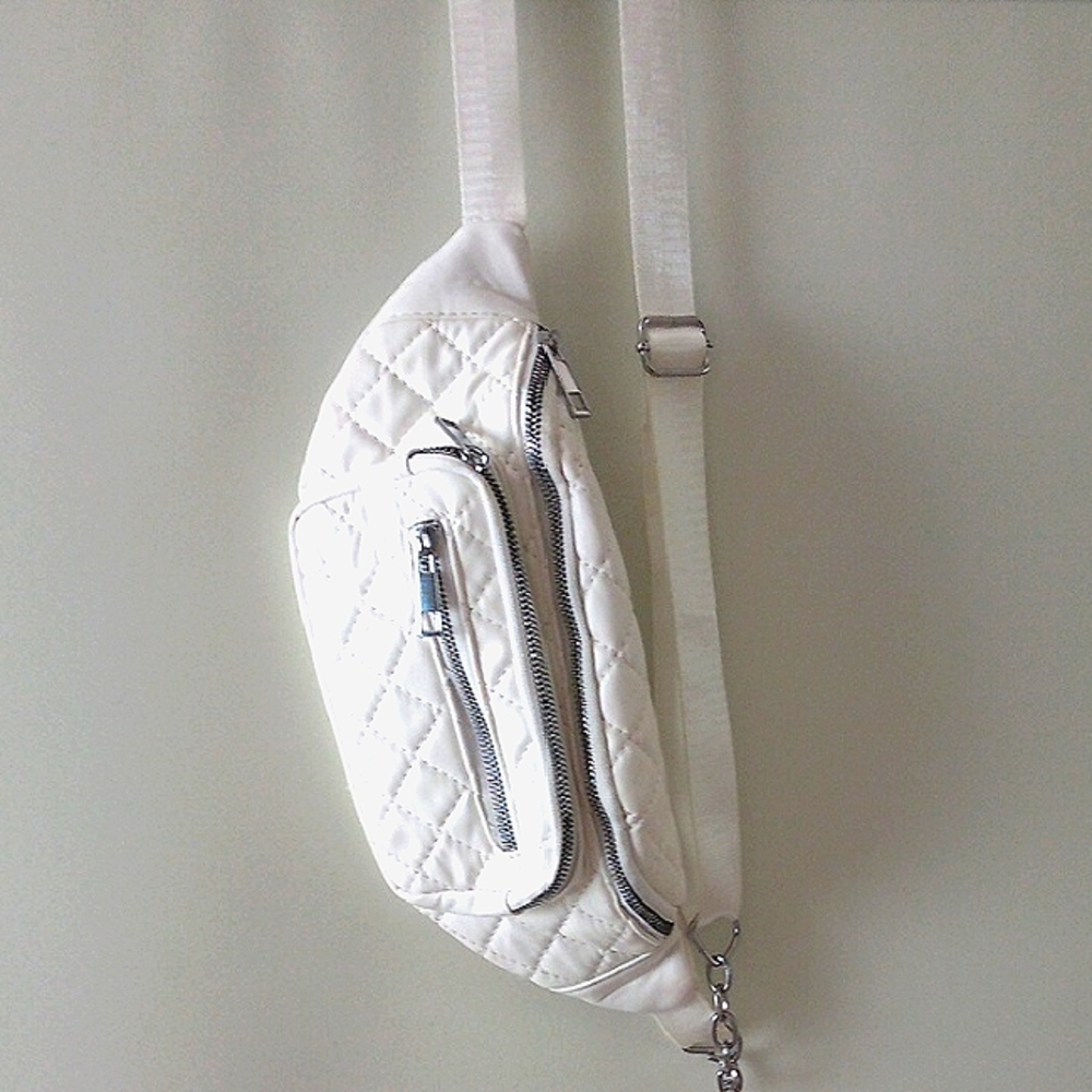 White Quilted Pattern Plether Fanny Pack